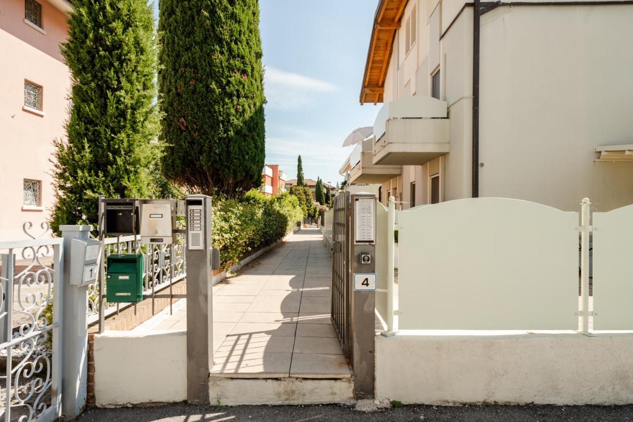 So&Mi Διαμέρισμα Σιρμιόνε Εξωτερικό φωτογραφία